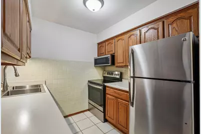 8560 W Waterford Ave #1, Greenfield, WI 53228 - Photo 8
