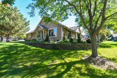 N24W24045  Brandon Oaks Dr #B, Pewaukee, WI 53072 - Photo 30