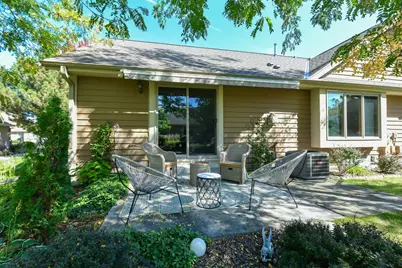 N24W24045  Brandon Oaks Dr #B, Pewaukee, WI 53072 - Photo 2