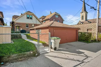 2546 S Howell Ave, Milwaukee, WI 53207 - Photo 38