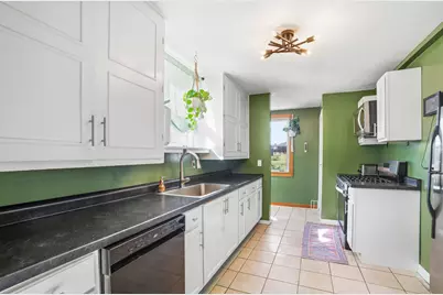 400 W Market St, Burlington, WI 53105 - Photo 4