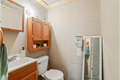 400 W Market St, Burlington, WI 53105 - Photo 20