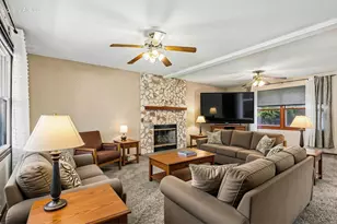 28604 Burma Ln, Racine, WI 53185 - Photo 12