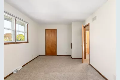 2700  Albany Ct #2702, Waukesha, WI 53188 - Photo 18