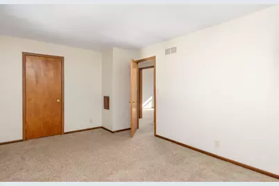 2700  Albany Ct #2702, Waukesha, WI 53188 - Photo 14