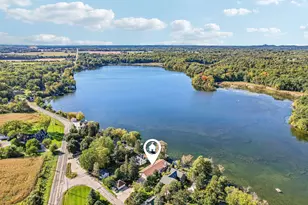 105 E Lake Ln, Richfield, WI 53017 - Photo 4
