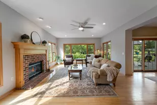 11235 N Westwood Circle, Mequon, WI 53097 - Photo 6