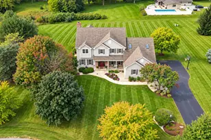 11235 N Westwood Circle, Mequon, WI 53097 - Photo 2