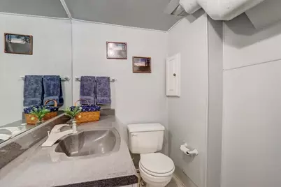 10929 W Harvard Ln, Wauwatosa, WI 53226 - Photo 22