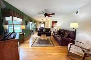 1804 W Clayton Crest Ave, Milwaukee, WI 53221 - Photo 4