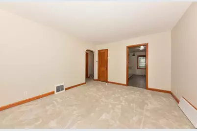 4622 N 19th St, Milwaukee, WI 53209 - Photo 4