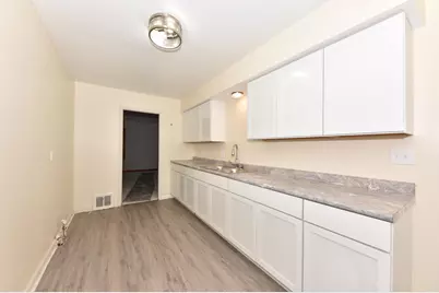 4622 N 19th St, Milwaukee, WI 53209 - Photo 8