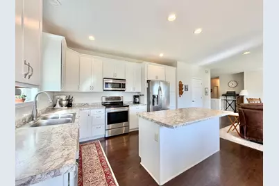 219 N Autumn Dr, Delavan, WI 53115 - Photo 8