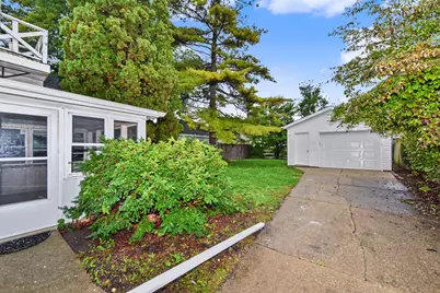614  Wolff St, Racine, WI 53402 - Photo 4