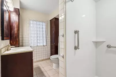 4628 N Hollywood Ave, Milwaukee, WI 53211 - Photo 12
