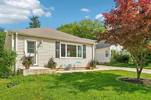 4628 N Hollywood Ave, Milwaukee, WI 53211 - Photo 1