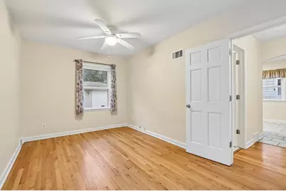 4628 N Hollywood Ave, Milwaukee, WI 53211 - Photo 10