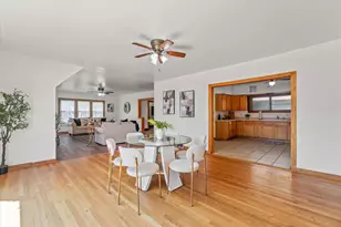 2704 N 46th St, Milwaukee, WI 53210 - Photo 10