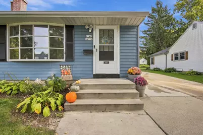 W166N8570  Theodore Ave, Menomonee Falls, WI 53051 - Photo 2