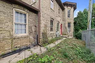 4310 Washington Ave, Racine, WI 53405 - Photo 8