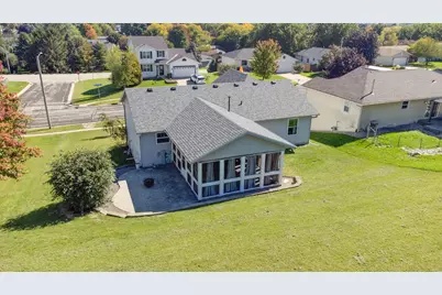 600  Brookstone Way, Watertown, WI 53094 - Photo 6