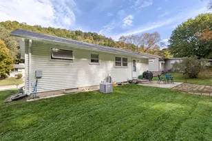 871 Valley View Dr, Richland Center, WI 53581 - Photo 22