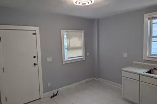 3026 S Hanson Ave, Milwaukee, WI 53207 - Photo 10