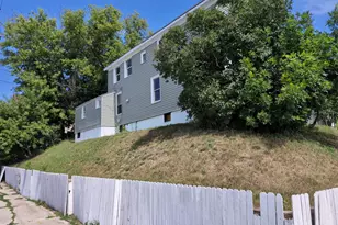 1236 St Clair Ave, Sheboygan, WI 53081 - Photo 2