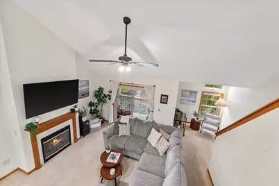 1976  Parknoll Ln, Port Washington, WI 53074 - Photo 18