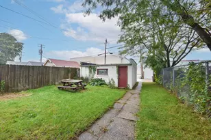 2244 S 55th St, West Allis, WI 53219 - Photo 28