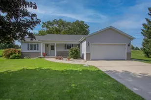 1306 Davies Ct, Watertown, WI 53098 - Photo 1