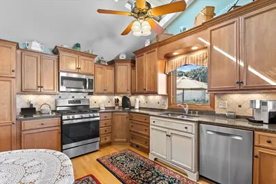 2829 S 46th St, Milwaukee, WI 53219 - Photo 14
