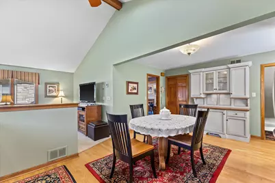 2829 S 46th St, Milwaukee, WI 53219 - Photo 16