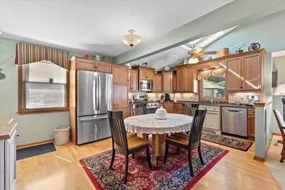 2829 S 46th St, Milwaukee, WI 53219 - Photo 12