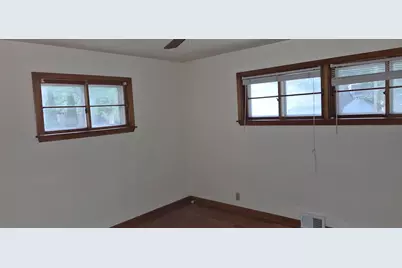 4574 N 107th St, Wauwatosa, WI 53225 - Photo 8