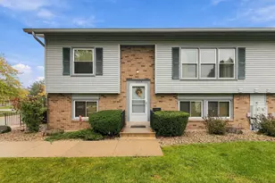 10248 W Parkedge Circle, Franklin, WI 53132 - Photo 2