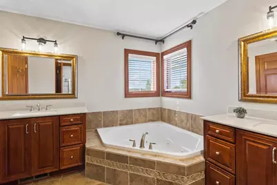 1286  Mary Hill Cir, Hartland, WI 53029 - Photo 54