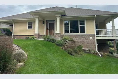 W129N6745  Northfield Cir, Menomonee Falls, WI 53051 - Photo 2