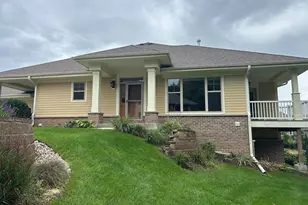 W129N6745 Northfield Circle, Menomonee Falls, WI 53051 - Photo 2