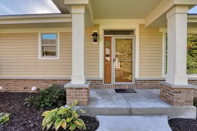 W129N6745  Northfield Cir, Menomonee Falls, WI 53051 - Photo 4