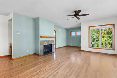 W129N6745  Northfield Cir, Menomonee Falls, WI 53051 - Photo 6