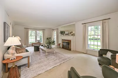 2576  Pasadena Blvd, Wauwatosa, WI 53226 - Photo 8