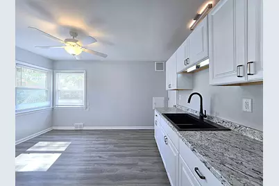 4353 N 42nd Pl, Milwaukee, WI 53216 - Photo 6