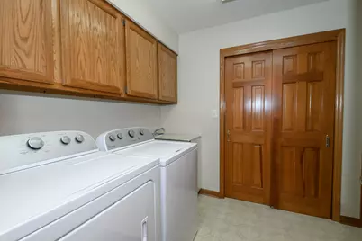 W156N5486  Bette Dr, Menomonee Falls, WI 53051 - Photo 20