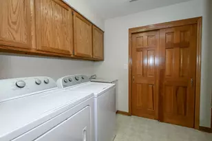 W156N5486 Bette Dr, Menomonee Falls, WI 53051 - Photo 20