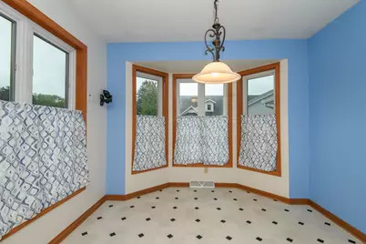 W156N5486  Bette Dr, Menomonee Falls, WI 53051 - Photo 10