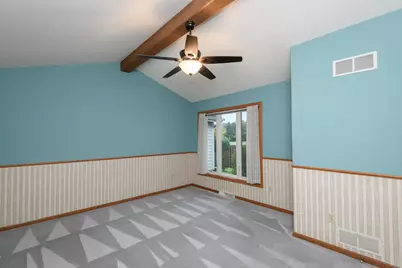 W156N5486  Bette Dr, Menomonee Falls, WI 53051 - Photo 12