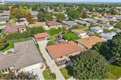 2434 W Edgerton Ave, Milwaukee, WI 53221 - Photo 46