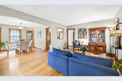 2563 N 71st St, Wauwatosa, WI 53213 - Photo 8