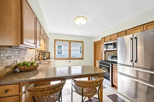 2563 N 71st St, Wauwatosa, WI 53213 - Photo 4